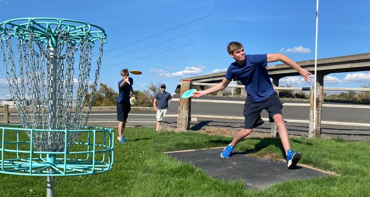 Disc Golf at Fullbright Park - Union Gap, WA